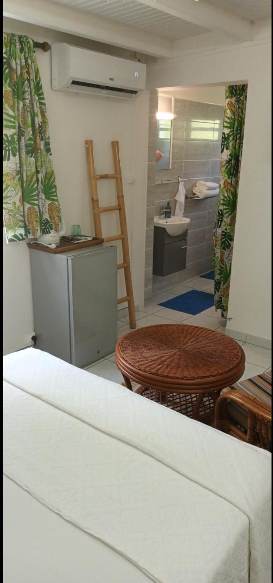 Chambre Climatisee Bouillante Εξωτερικό φωτογραφία